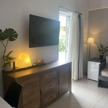 Studio In The Center, 2 Mins From The Beach Loutraki  Eksteriør bilde