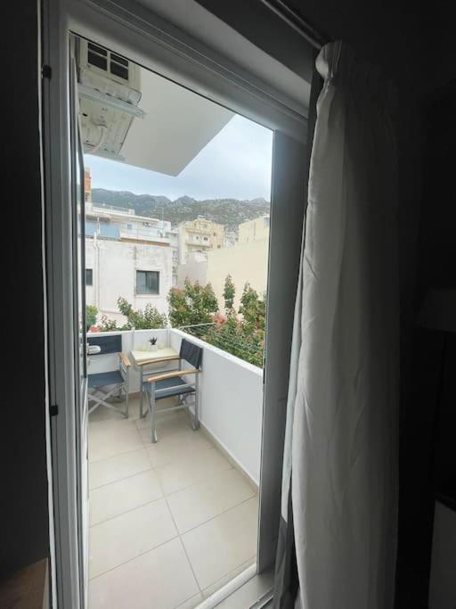 Studio In The Center, 2 Mins From The Beach Loutraki  Eksteriør bilde